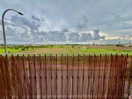 Primera planta con vistas despejadas y plaza de parking en Campos. photo 0