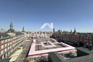 UN ÁTICO DÚPLEX EN LA PLAZA MAYOR, ÚNICO EN SU ESPECIE. NO HAY OTRO IGUAL. photo 0