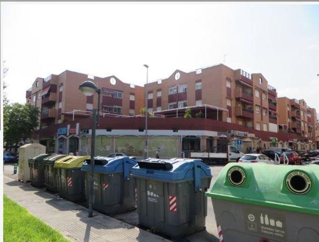 ¡Amplio y Luminoso Piso en Venta en La Alberca zona Céntrica en y zonas Verdes! photo 0