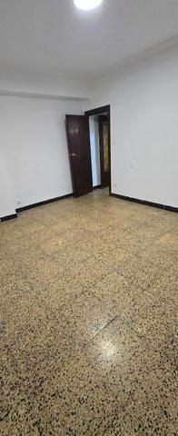 SE VENDE PISO PARA INVERSION (Zaragoza) photo 0