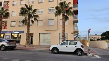 Se vende Local Comercial en Nueva Zona Comercial de El Campello photo 0