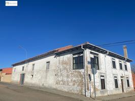 CASA DE 2 PLANTAS MAS ANEJOS DE 326M photo 0