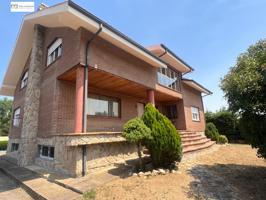 CHALET INDIVIDUAL EN RIBASECA CON PISCINA photo 0