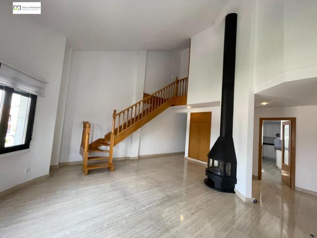 DUPLEX de 4 DORMITORIOS AL LADO DE SAN MARCOS photo 0