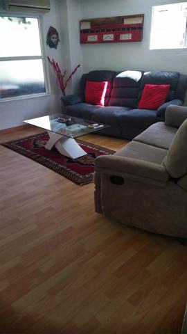 Piso en el centro con numerosas ventajas de proximidad a los edificios más importantes del municipio. photo 0