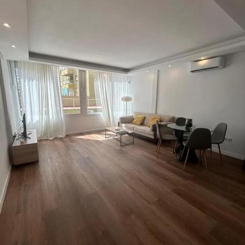 Apartamento Reformado en el Centro de Torremolinos | 1 Habitación · 70 m2 · Primera Planta con Ascensor photo 0