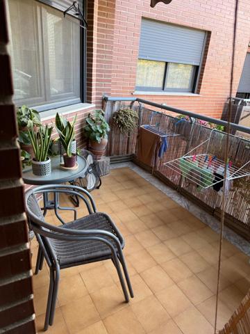 PISO CÉNTRICO Y MODERNO CON TERRAZA DE ENSUEÑO EN ALBAL photo 0