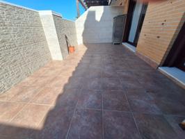 VIVIENDA CON TERRAZA PARA ENTRAR A VIVIR photo 0