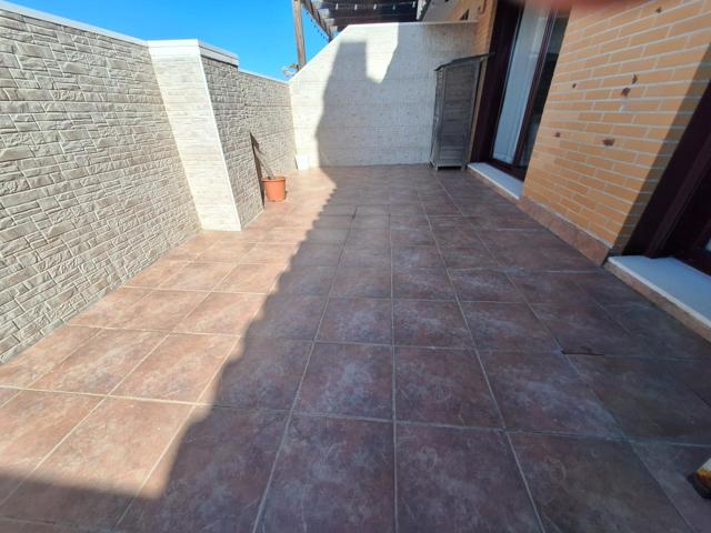 VIVIENDA CON TERRAZA PARA ENTRAR A VIVIR photo 0