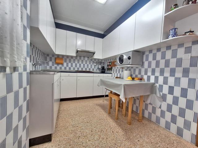 ¡Exclusiva oportunidad en Alfafar! Tu piso ideal te espera en una zona privilegiada. photo 0