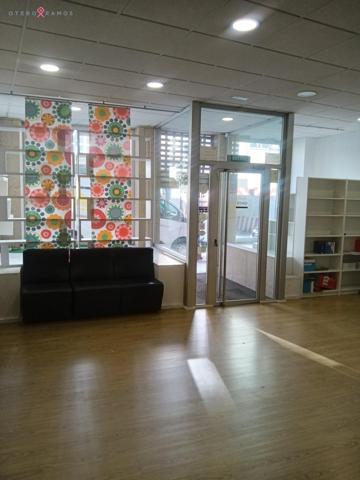 SE ALQUILA LOCAL COMERCIAL EN BERTAMIRÁNS photo 0