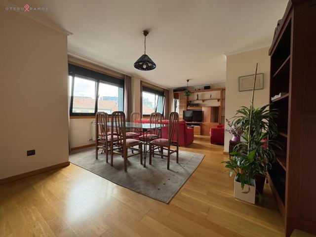 SE VENDE DÚPLEX EN ZONA PONTEPEDRIÑA photo 0