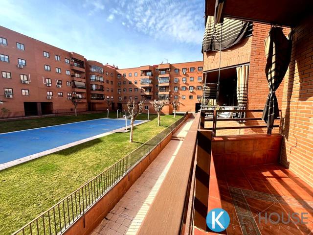 Excelente piso en residencial con piscina photo 0