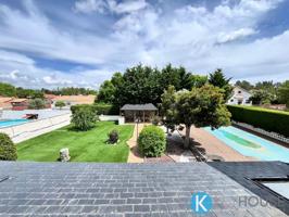 Impresionante chalet independiente en venta photo 0