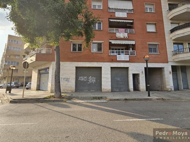 Local En venta en Andalucia, 5, Eixample Puerto, Cambrils photo 0