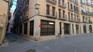 En venta local comercial de 435 m2 en Tortosa. photo 0