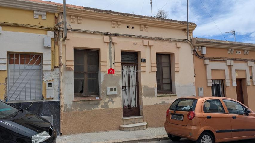 Se vende casa para reformar en Amposta photo 0