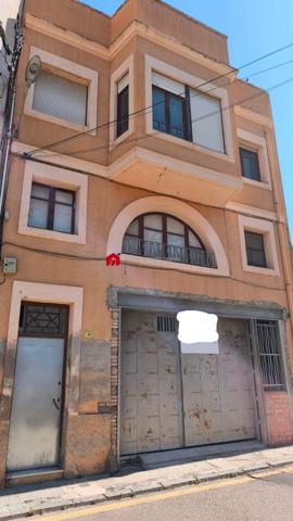 En venta casa 3 plantas en Tortosa photo 0
