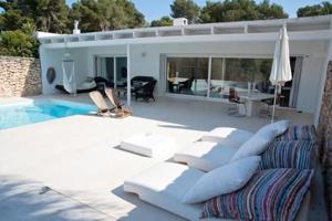 Roca Llisa, preciosa casa con piscina privada en el golf, anual menos agosto. photo 0
