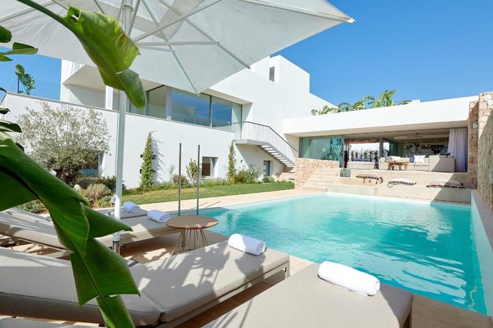 Fantástica villa en Cala Conta de obra nueva photo 0