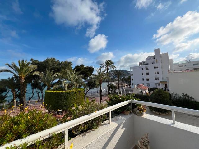 Piso en primera línea de playa en el paseo marítimo de Santa Eulalia photo 0