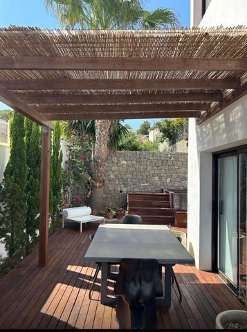 Bajo con piscina privada en San José photo 0