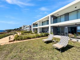 Exclusivo apartamento con jardín privado y acceso directo a la playa en Cala Gracio photo 0