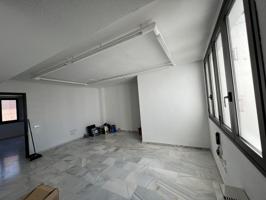 Oficina con dos espacios lista para entrar en el centro de Ibiza. photo 0