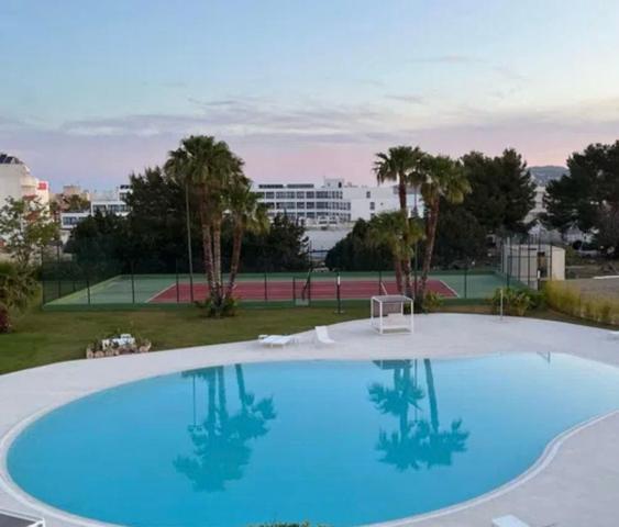 Estudio reformado con gran azotea en Cala de Bou photo 0