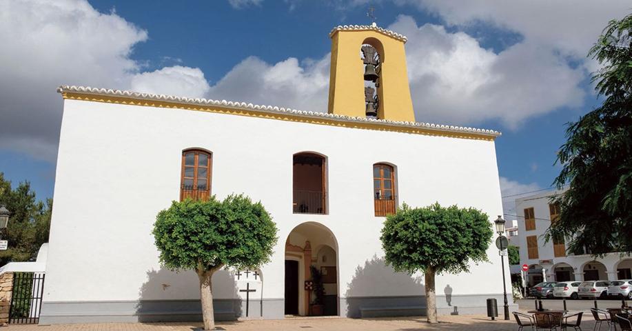 Parcela urbana con proyecto en Santa Gertrudis photo 0