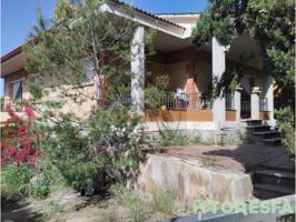 Casa De Tres Dormitorios Con Terraza, Jardín y Parking En Caldes De Montbui photo 0