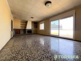 Increíble Ático De 5 Dormitorios, 150 m2 y GRAN Terraza En Granollers!! (opción de parking) photo 0