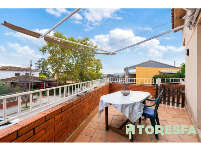 Casa en venta en L'Ametlla del Vallès photo 0