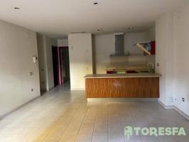Piso en venta en Centre(08302) photo 0