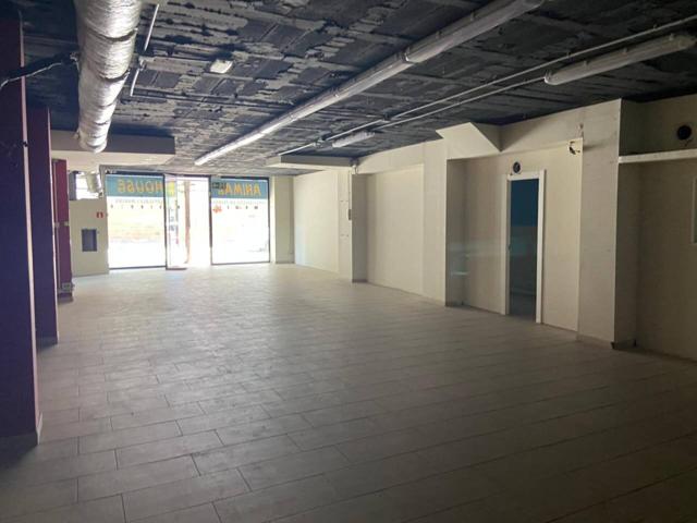 Local en venta en Instituts-Ponent(08401) photo 0