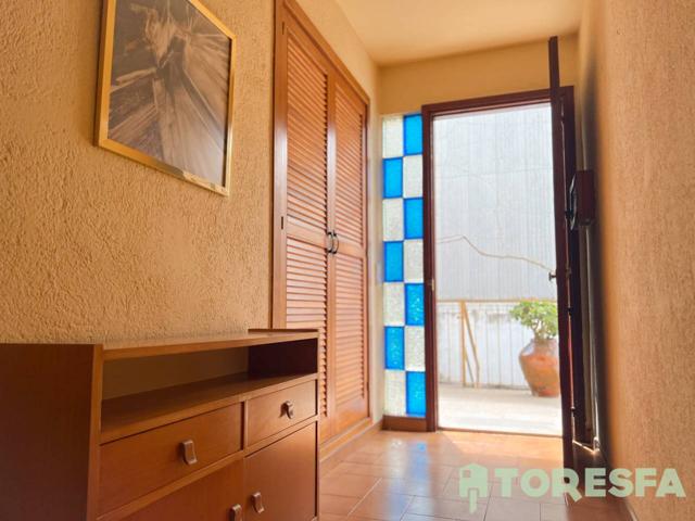 Piso con terraza y balcones en primera planta – Calle Riera de Canovelles photo 0