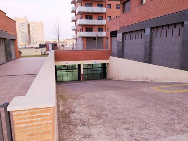 Parking en venta en Mas Masó-Hospital photo 0