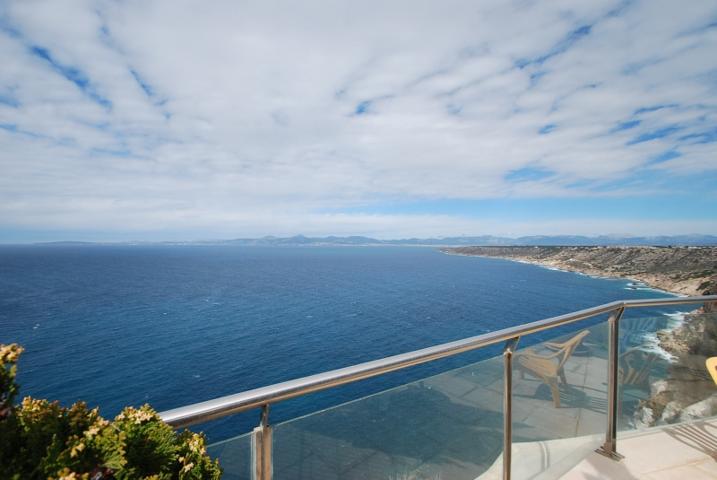 Chalet Primera Linea de Mar con vistas a la Bahía de Palma y Alquiler vacacional photo 0