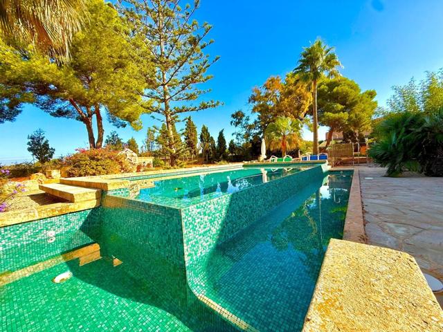 Finca rústica con carácter y grandes posibilidades photo 0