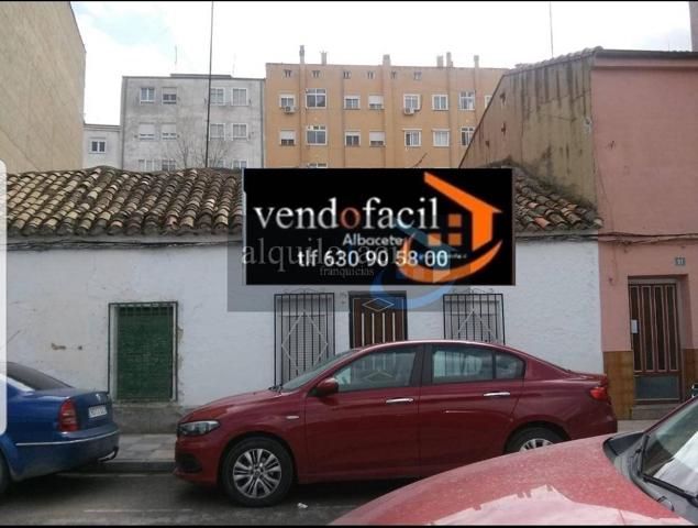 SE VENDE CASA- SAN PABLO- 200 METROS- 130000€ photo 0