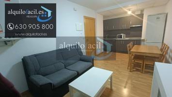 SE ALQUILA APARTAMENTO EN C-MAYOR DE 1 DORMITORIOS POR 650€ photo 0