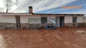SE VENDE CASA EN VILLAVALIENTE CON PATIO DE 300 METROS Y 5 HABITACIONES POR 70000€ photo 0