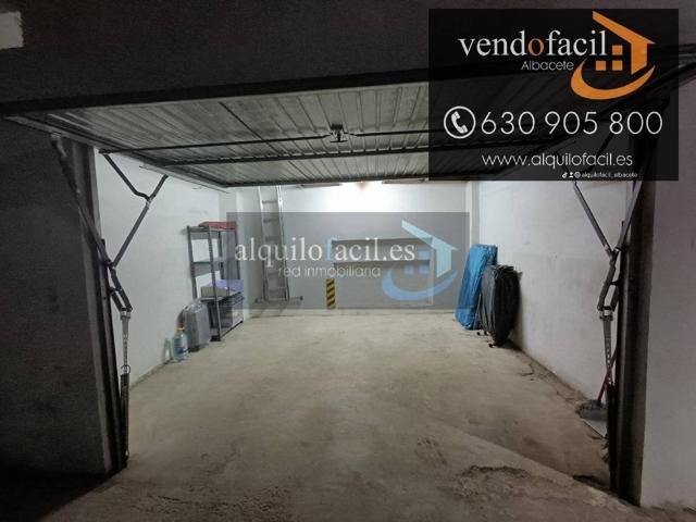 SE VENDE GARAJE CERRADO EN JUAN DE AUSTRIA DE 18 METROS POR 20000€ photo 0