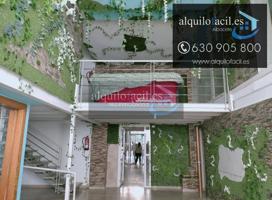 SE ALQUILA LOCAL EN ZONA TEJARES DE 350 METROS POR 1300€ photo 0