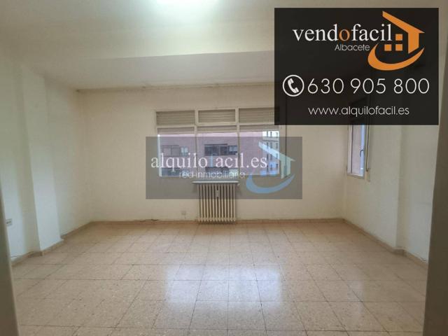 SE VENDE PISO EN AVDA. ISABEL LA CATOLICA DE 5 HABITACIONES POR 237000€ photo 0