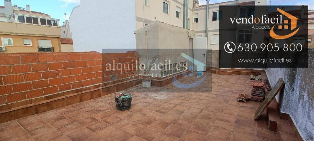 SE VENDE ATICO CON GARAJE EN SAN PEDRO DE 4 HABITACIONES Y 2 BAÑOS CON TERRAZA DE 40 METROS POR 210000€ photo 0