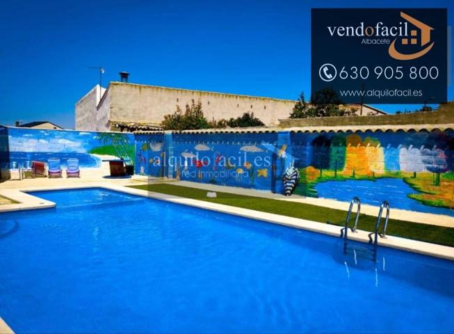 SE VENDE ADOSADO EN VILLAR DE CHINCHILLA DE 4 HABITACIONES CON PISCINA COMUNITARIA POR 153000€ photo 0