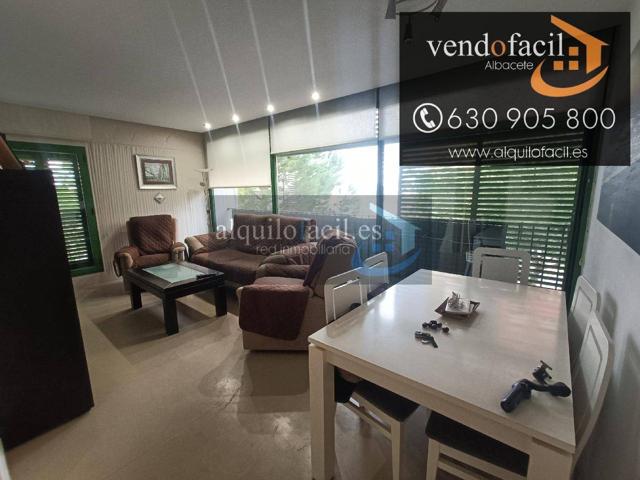 SE VENDE PISO EN IMAGINALIA CON GARAJE, TRASTERO Y PISCINA DE 2 HABITACIONES Y 2 BAÑOS POR 198000€ photo 0