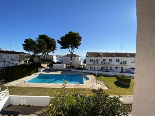 Casa adosada de 4 habitaciones a 50m de la Playa photo 0