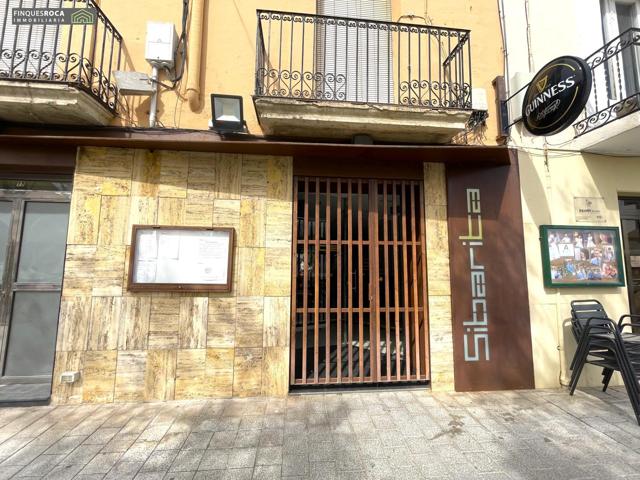 Se Vende Edificio con el Restaurante alquilado en la mejor zona de la Ràpita photo 0